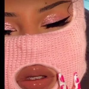 Meet your Posher, Tegan